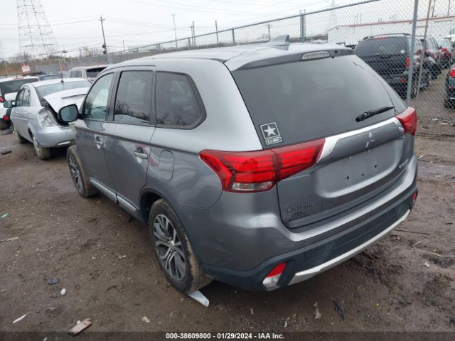 Photo 2 VIN: JA4AD2A35JZ055970 - MITSUBISHI OUTLANDER 