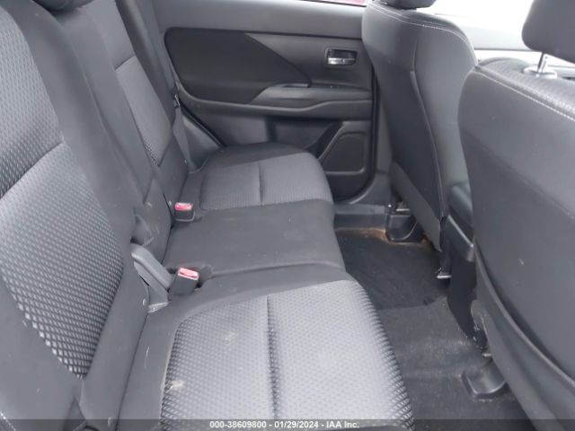 Photo 7 VIN: JA4AD2A35JZ055970 - MITSUBISHI OUTLANDER 