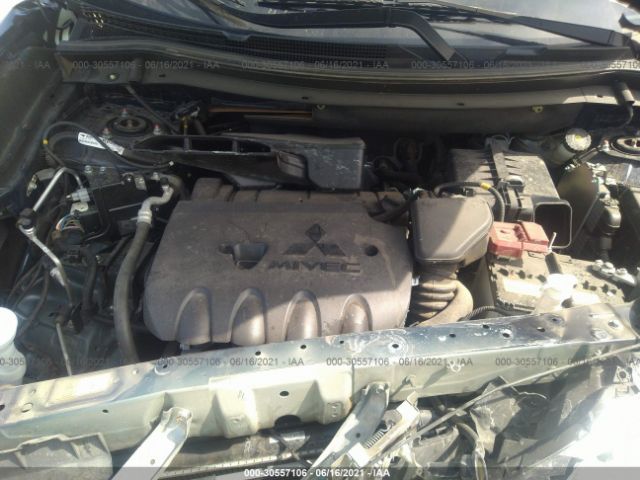 Photo 9 VIN: JA4AD2A35JZ064023 - MITSUBISHI OUTLANDER 