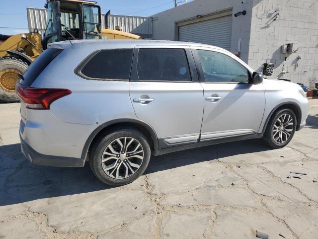 Photo 2 VIN: JA4AD2A36GZ028334 - MITSUBISHI OUTLANDER 