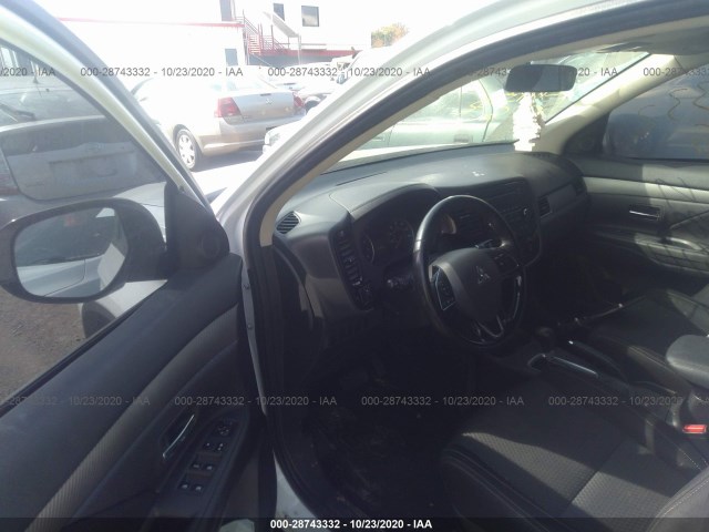 Photo 4 VIN: JA4AD2A37GZ039732 - MITSUBISHI OUTLANDER 