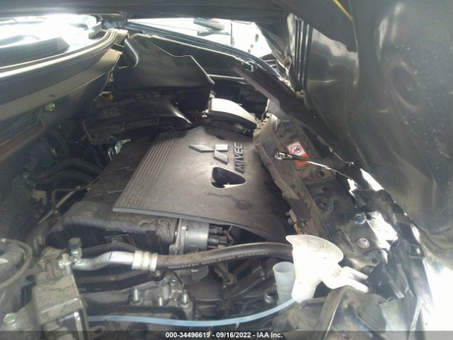 Photo 9 VIN: JA4AD2A37JZ046946 - MITSUBISHI OUTLANDER 