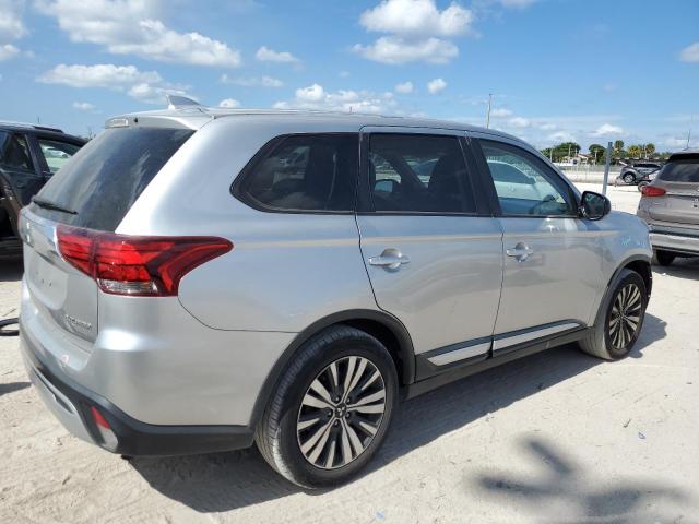 Photo 2 VIN: JA4AD2A37KZ018470 - MITSUBISHI OUTLANDER 