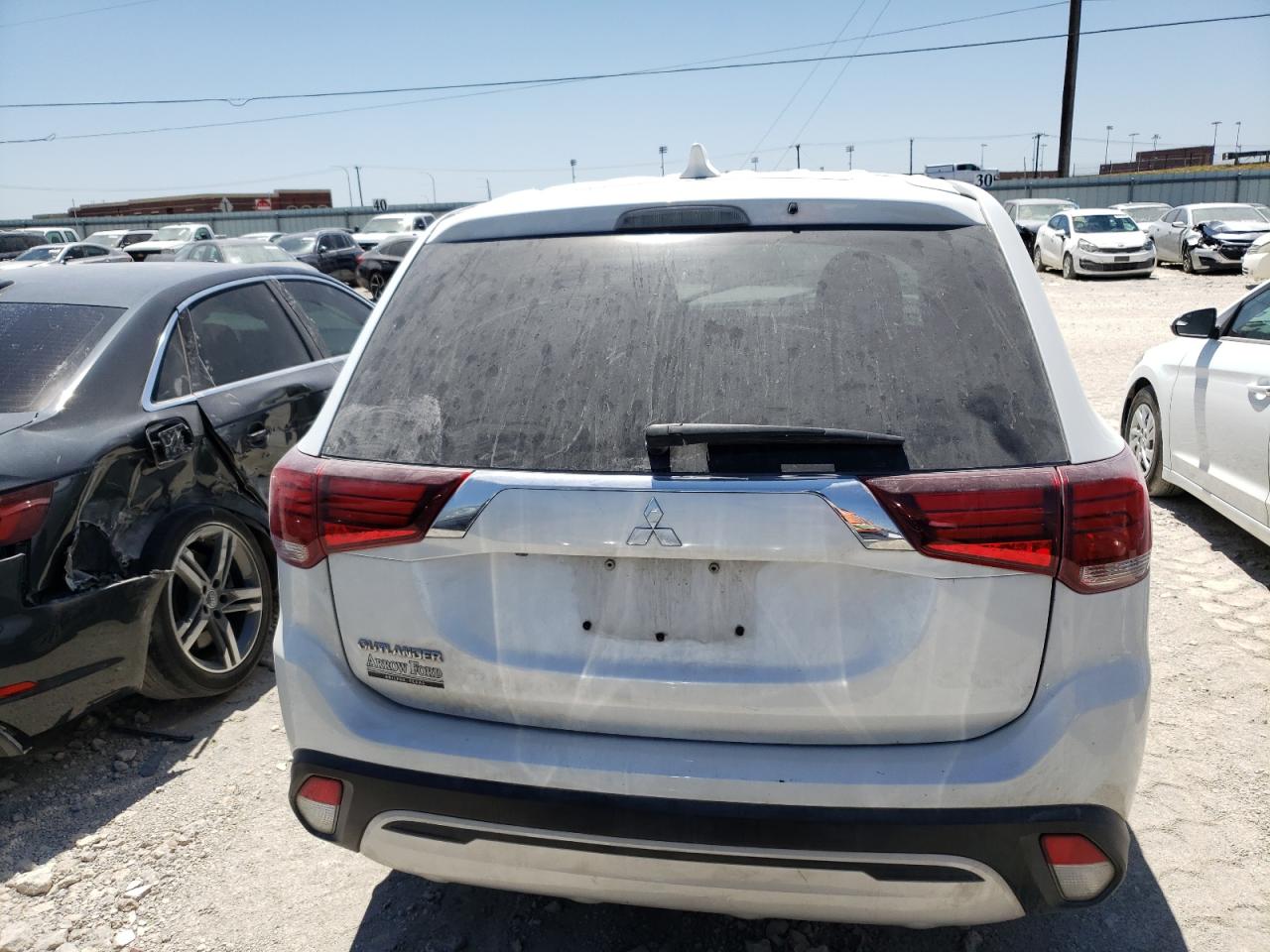 Photo 5 VIN: JA4AD2A37LZ047162 - MITSUBISHI OUTLANDER 