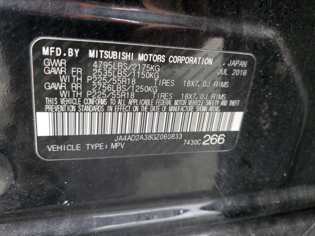 Photo 11 VIN: JA4AD2A38GZ060833 - MITSUBISHI OUTLANDER 