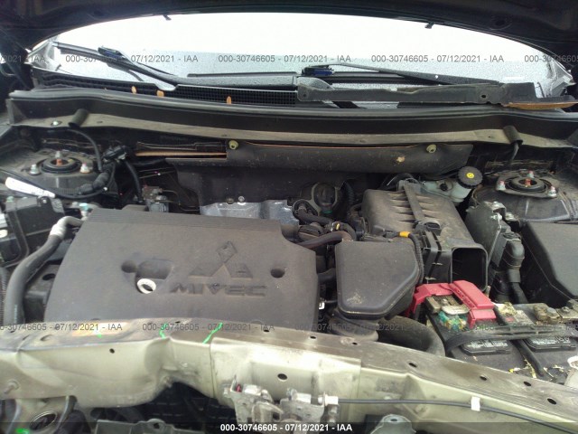 Photo 9 VIN: JA4AD2A38HZ059490 - MITSUBISHI OUTLANDER 