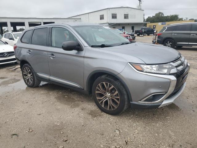 Photo 3 VIN: JA4AD2A38HZ060381 - MITSUBISHI OUTLANDER 