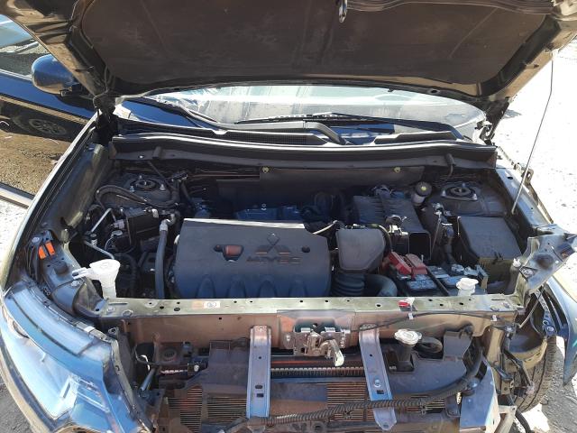 Photo 6 VIN: JA4AD2A38JZ063481 - MITSUBISHI OUTLANDER 