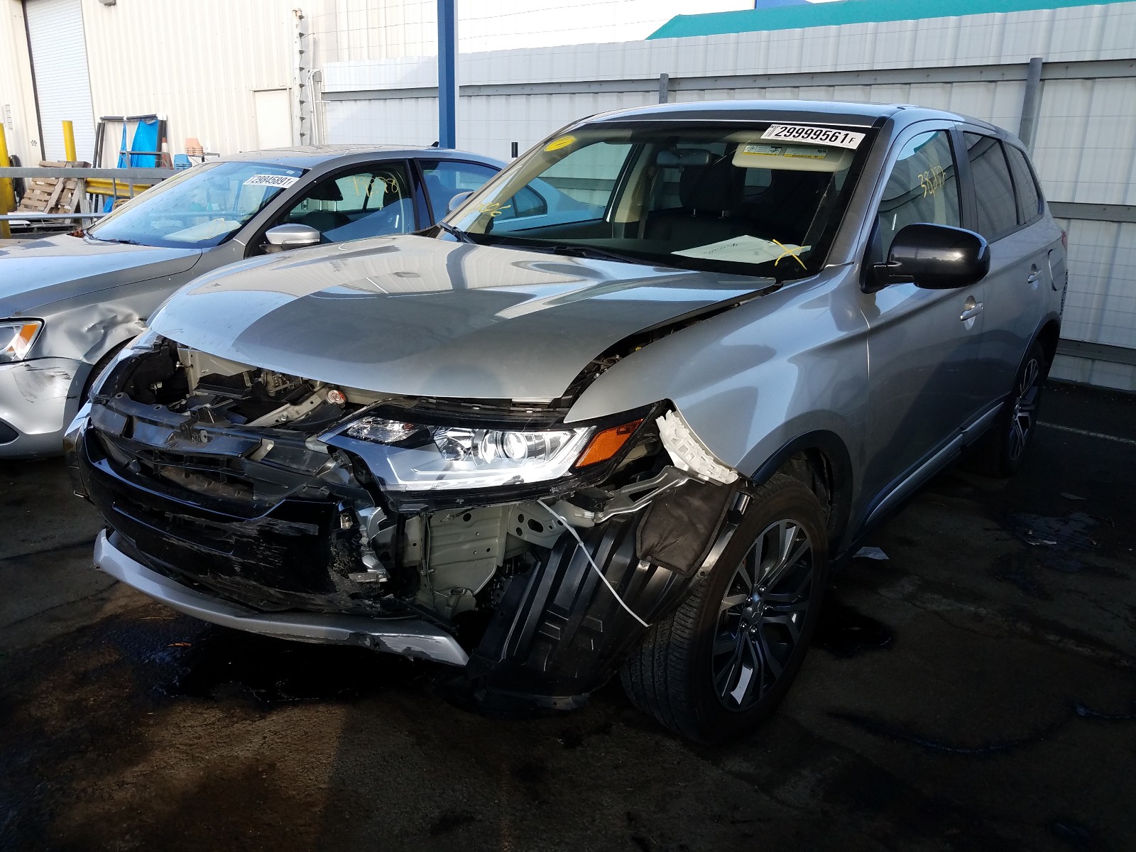 Photo 1 VIN: JA4AD2A38JZ063741 - MITSUBISHI OUTLANDER 