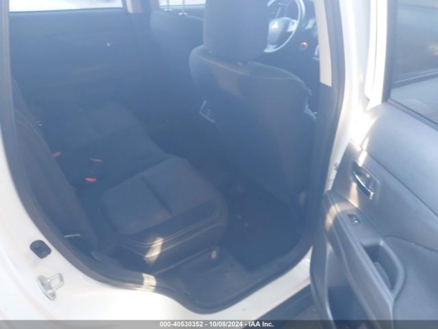 Photo 7 VIN: JA4AD2A38KZ012693 - MITSUBISHI OUTLANDER 