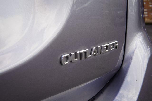 Photo 6 VIN: JA4AD2A38KZ014282 - MITSUBISHI OUTLANDER 