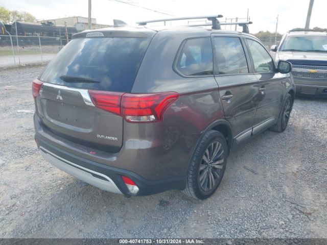 Photo 3 VIN: JA4AD2A38KZ022933 - MITSUBISHI OUTLANDER 