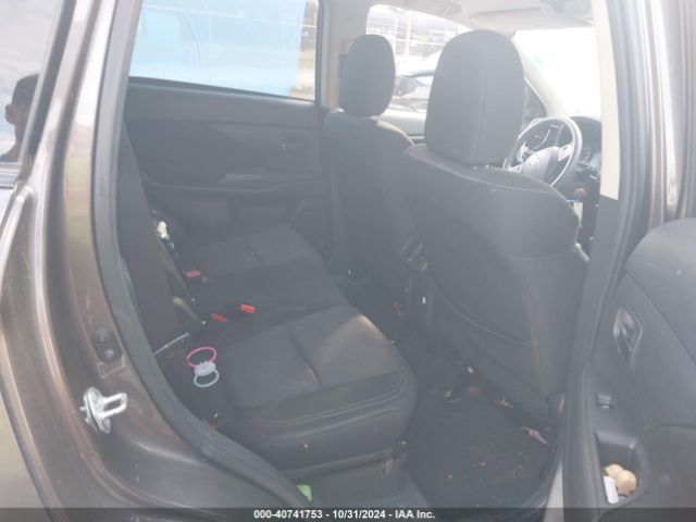 Photo 7 VIN: JA4AD2A38KZ022933 - MITSUBISHI OUTLANDER 