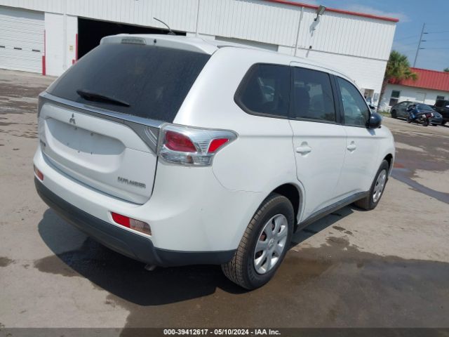 Photo 3 VIN: JA4AD2A39EZ010553 - MITSUBISHI OUTLANDER 