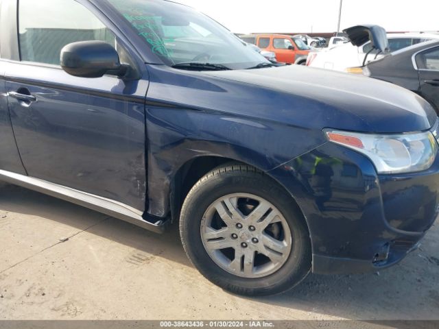 Photo 5 VIN: JA4AD2A39EZ014831 - MITSUBISHI OUTLANDER 