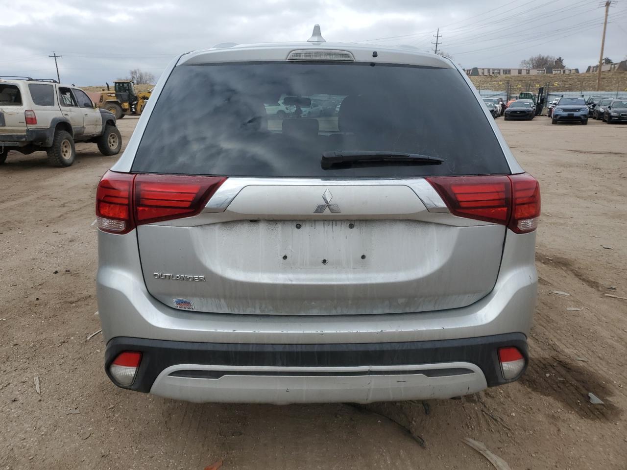 Photo 5 VIN: JA4AD2A39LJ001797 - MITSUBISHI OUTLANDER 