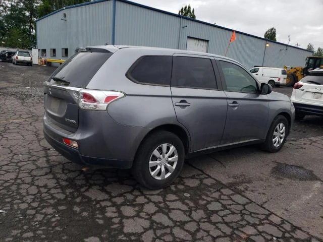 Photo 2 VIN: JA4AD2A3XEZ015213 - MITSUBISHI OUTLANDER 