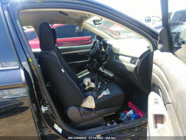 Photo 4 VIN: JA4AD2A3XGZ046738 - MITSUBISHI OUTLANDER 