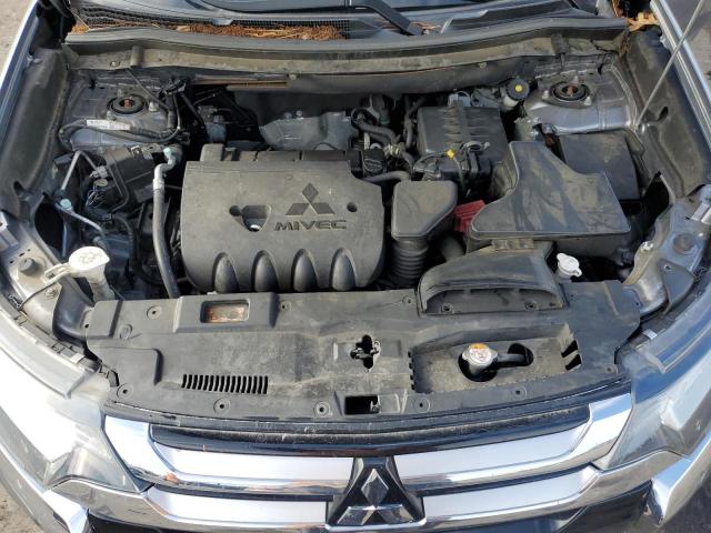 Photo 11 VIN: JA4AD2A3XGZ060915 - MITSUBISHI OUTLANDER 