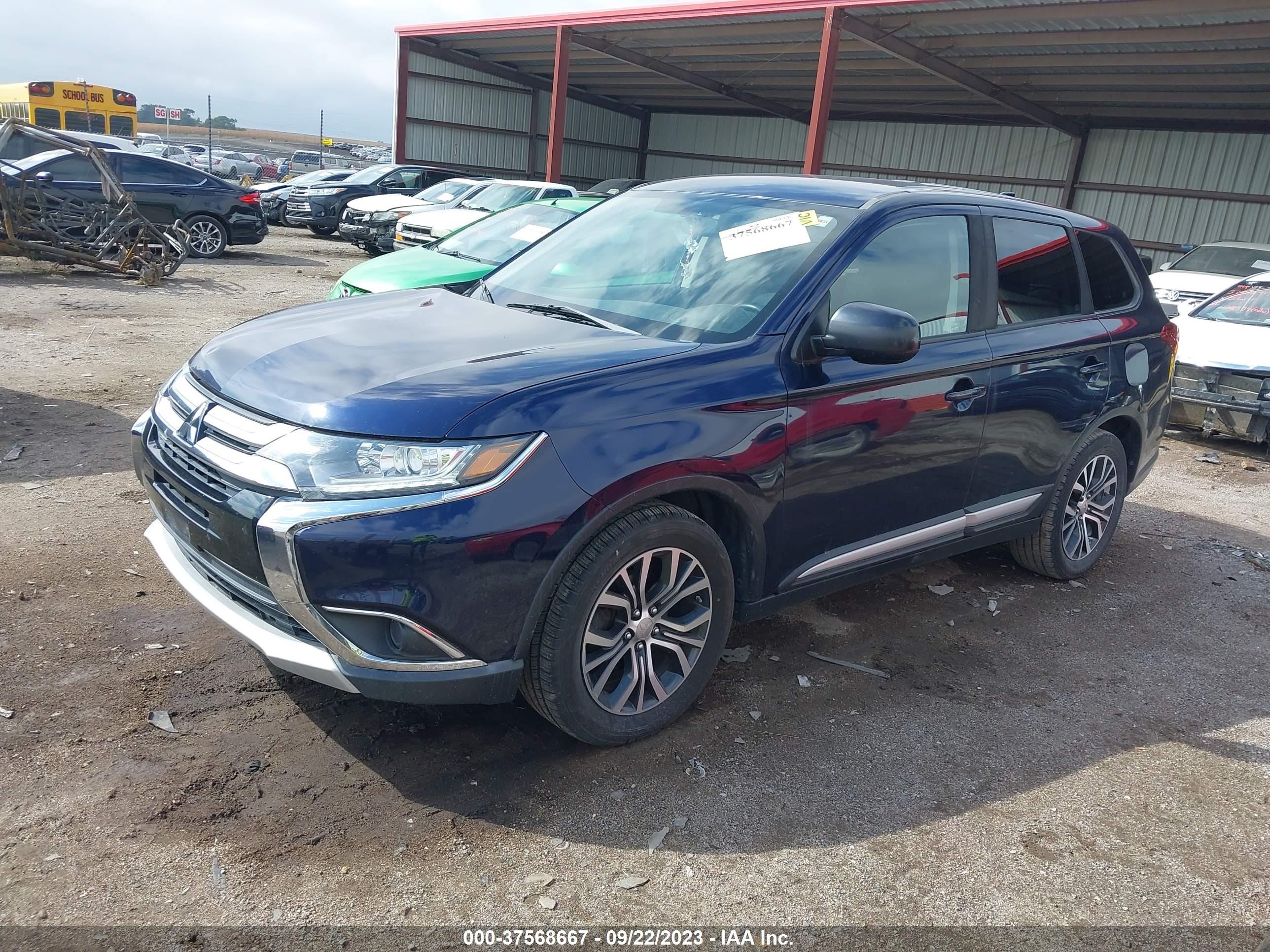 Photo 1 VIN: JA4AD2A3XHZ023123 - MITSUBISHI OUTLANDER 