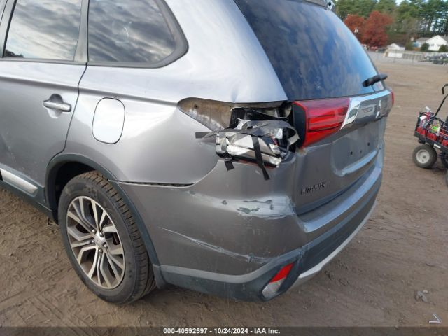 Photo 5 VIN: JA4AD2A3XHZ046384 - MITSUBISHI OUTLANDER 