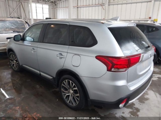 Photo 2 VIN: JA4AD2A3XHZ049687 - MITSUBISHI OUTLANDER 