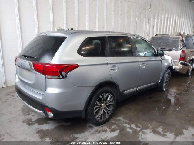 Photo 3 VIN: JA4AD2A3XHZ049687 - MITSUBISHI OUTLANDER 