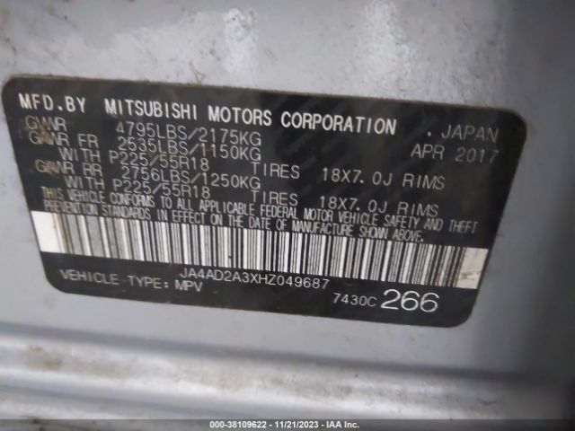 Photo 8 VIN: JA4AD2A3XHZ049687 - MITSUBISHI OUTLANDER 