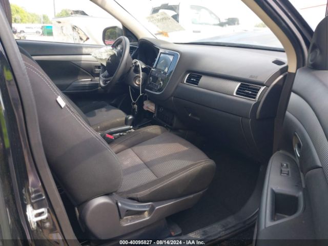 Photo 4 VIN: JA4AD2A3XJJ006066 - MITSUBISHI OUTLANDER 