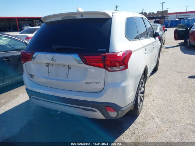 Photo 3 VIN: JA4AD2A3XKZ006880 - MITSUBISHI OUTLANDER 