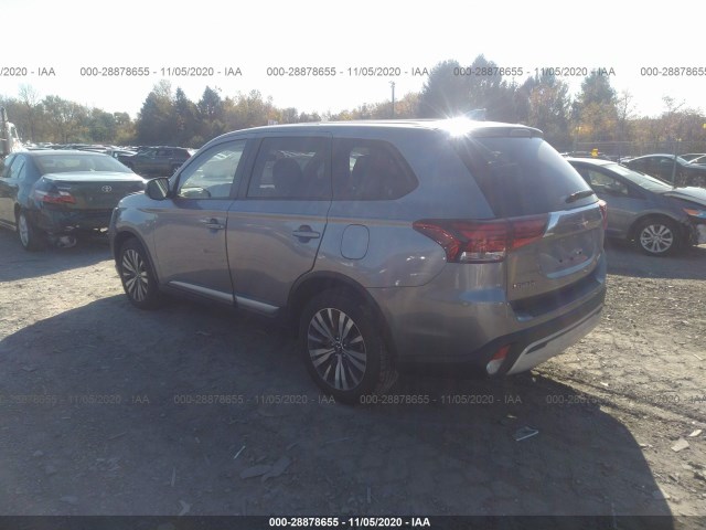 Photo 2 VIN: JA4AD2A3XKZ037210 - MITSUBISHI OUTLANDER 