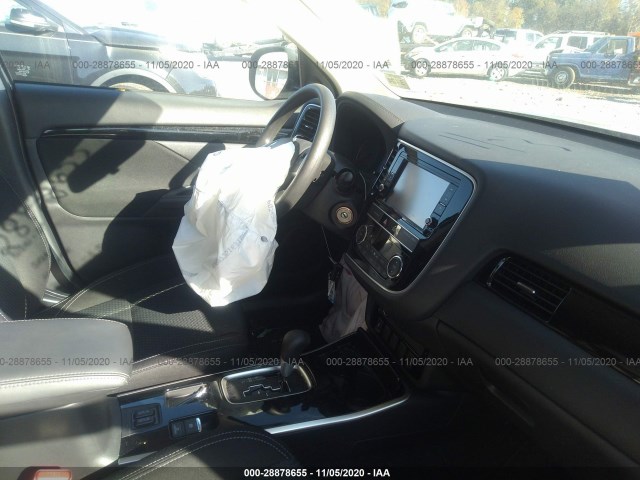 Photo 4 VIN: JA4AD2A3XKZ037210 - MITSUBISHI OUTLANDER 