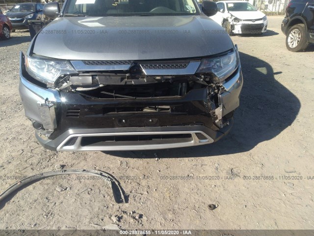 Photo 5 VIN: JA4AD2A3XKZ037210 - MITSUBISHI OUTLANDER 