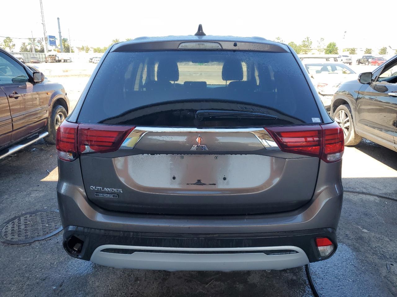 Photo 5 VIN: JA4AD2A3XLZ033806 - MITSUBISHI OUTLANDER 