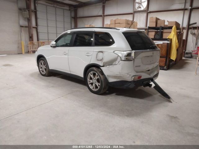 Photo 2 VIN: JA4AD3A30FZ013333 - MITSUBISHI OUTLANDER 