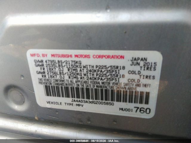 Photo 8 VIN: JA4AD3A30GZ005850 - MITSUBISHI OUTLANDER 