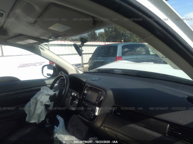 Photo 4 VIN: JA4AD3A30GZ007212 - MITSUBISHI OUTLANDER 