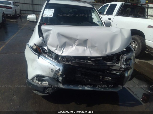 Photo 5 VIN: JA4AD3A30GZ007212 - MITSUBISHI OUTLANDER 