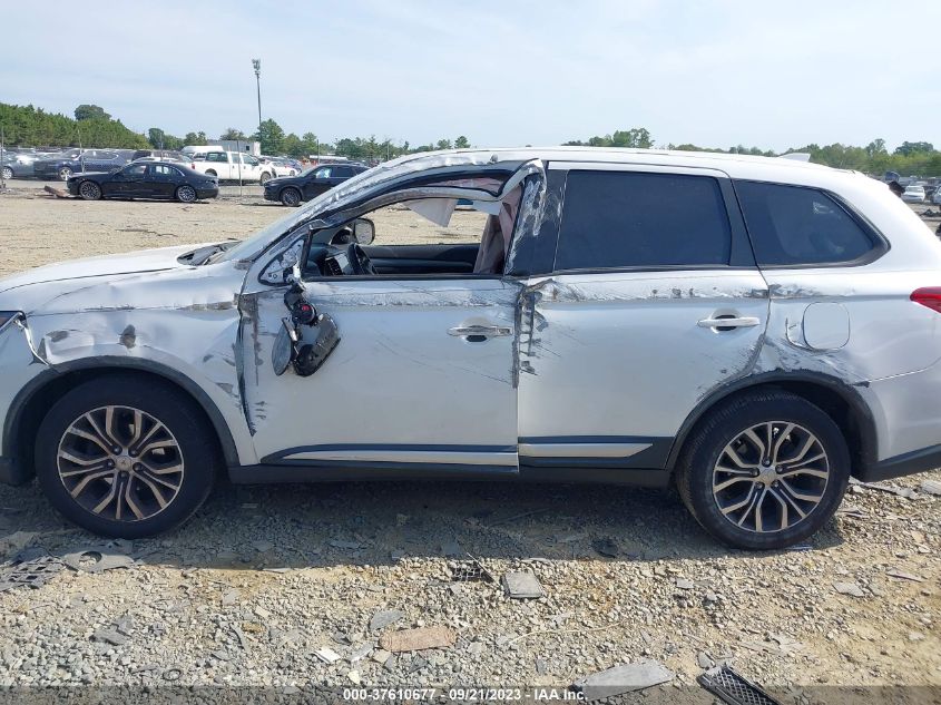 Photo 13 VIN: JA4AD3A30HZ052667 - MITSUBISHI OUTLANDER 