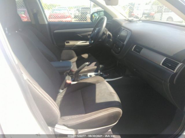 Photo 4 VIN: JA4AD3A30JZ000896 - MITSUBISHI OUTLANDER 