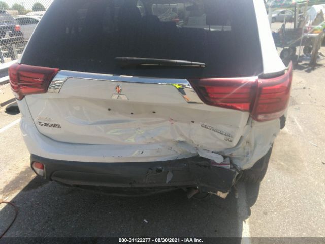 Photo 5 VIN: JA4AD3A30JZ000896 - MITSUBISHI OUTLANDER 