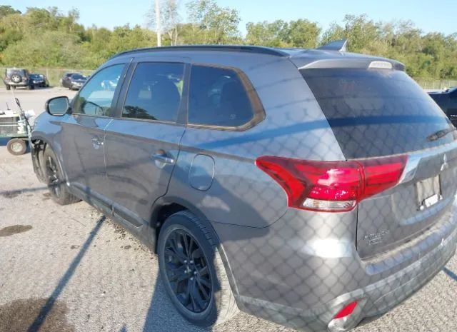 Photo 2 VIN: JA4AD3A30JZ020050 - MITSUBISHI OUTLANDER 