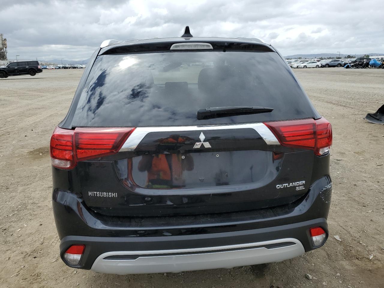 Photo 5 VIN: JA4AD3A30KZ024648 - MITSUBISHI OUTLANDER 