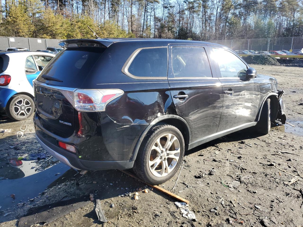 Photo 2 VIN: JA4AD3A31FZ004298 - MITSUBISHI OUTLANDER 