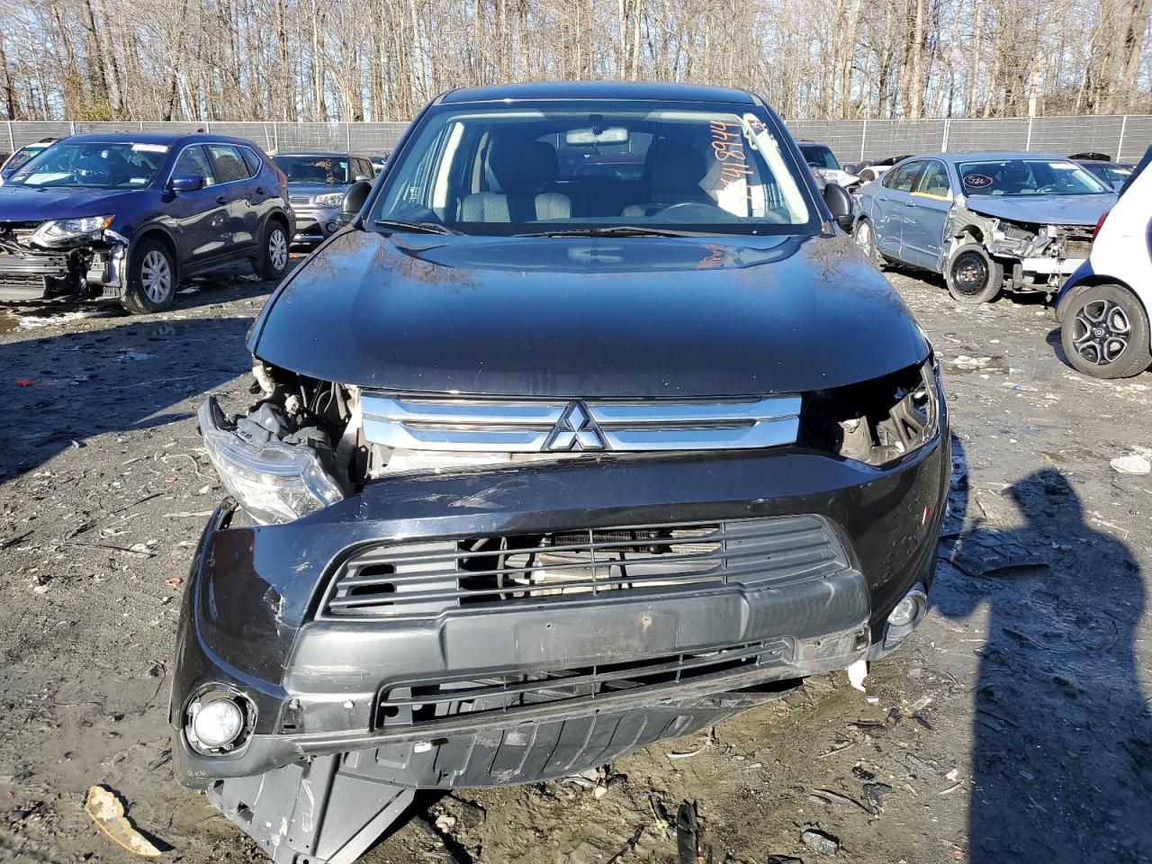 Photo 4 VIN: JA4AD3A31FZ004298 - MITSUBISHI OUTLANDER 