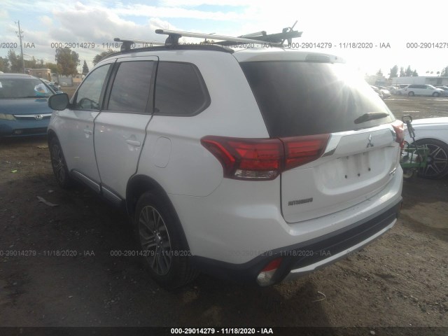 Photo 2 VIN: JA4AD3A31GZ056113 - MITSUBISHI OUTLANDER 