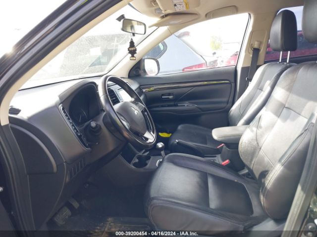 Photo 4 VIN: JA4AD3A31GZ059156 - MITSUBISHI OUTLANDER 