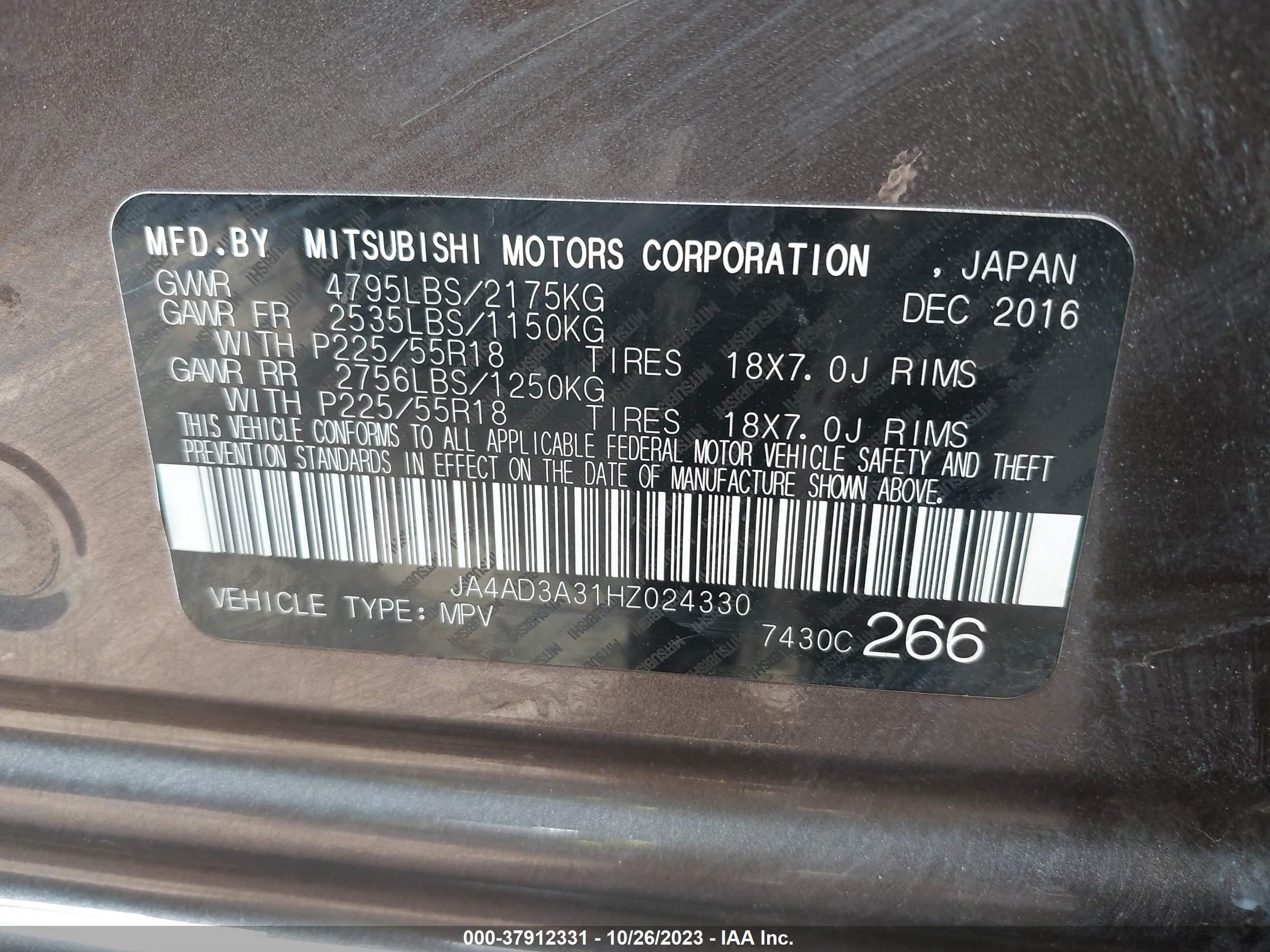 Photo 8 VIN: JA4AD3A31HZ024330 - MITSUBISHI OUTLANDER 