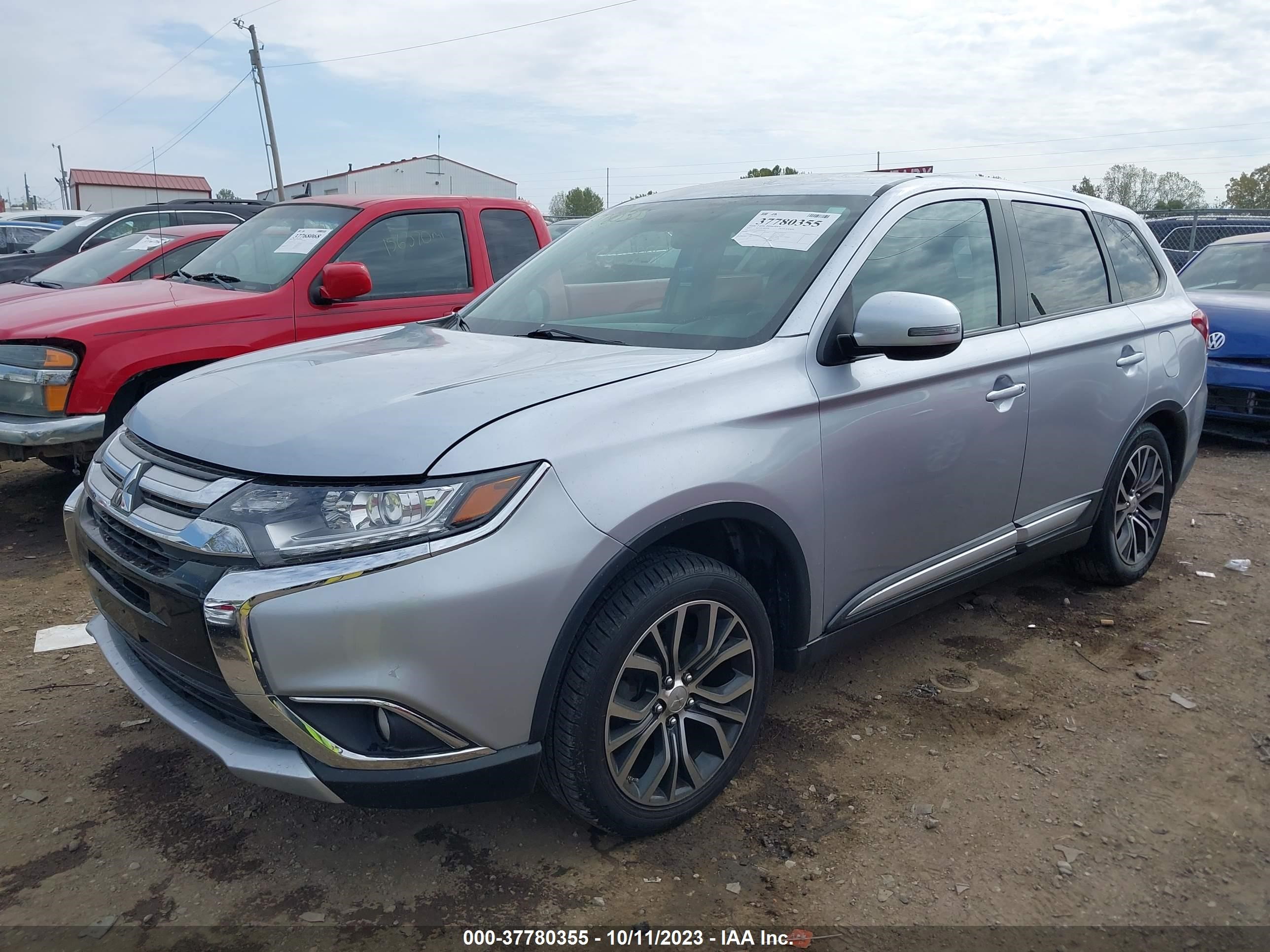 Photo 1 VIN: JA4AD3A31HZ043346 - MITSUBISHI OUTLANDER 