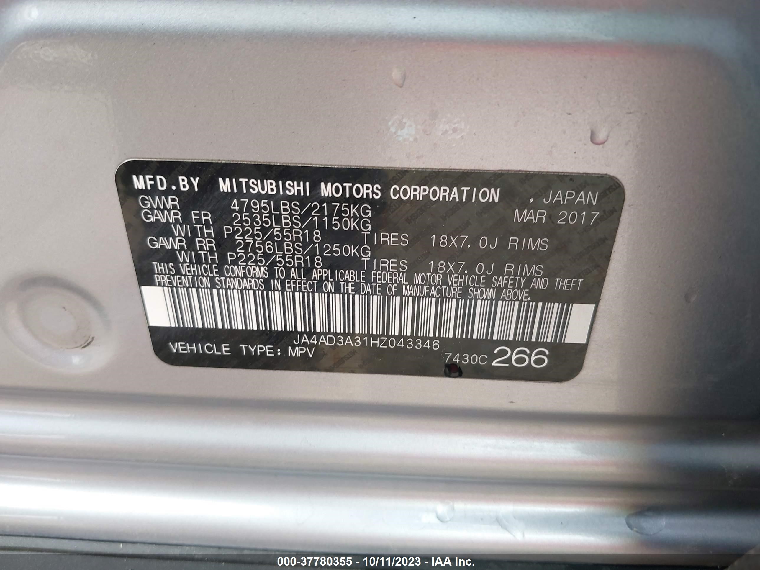 Photo 8 VIN: JA4AD3A31HZ043346 - MITSUBISHI OUTLANDER 